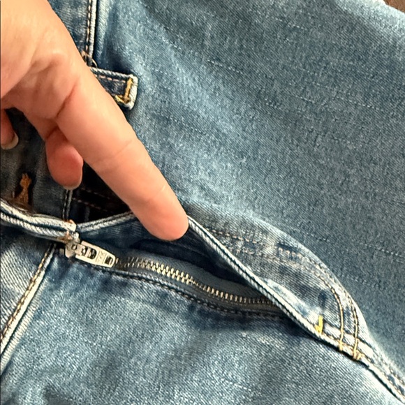 NWT Free People We The Free Blue Flared Jeans Size 24 - Picture 8 of 12